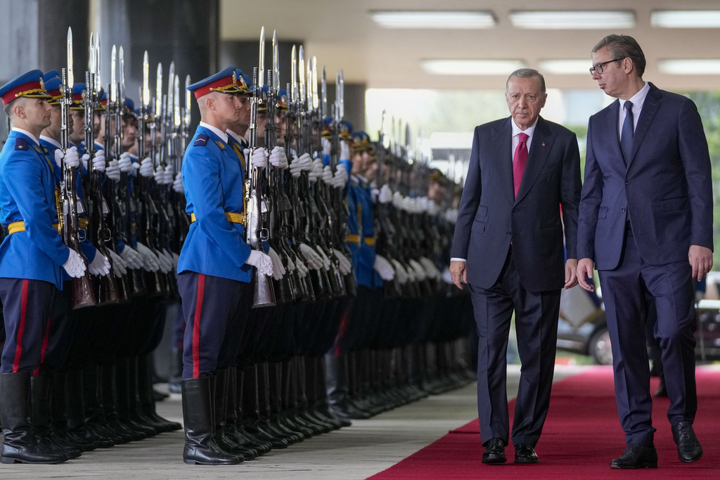 Στρατηγική Συνεργασία Σερβίας και Τουρκίας για Οικονομία και Άμυνα στα Βαλκάνια