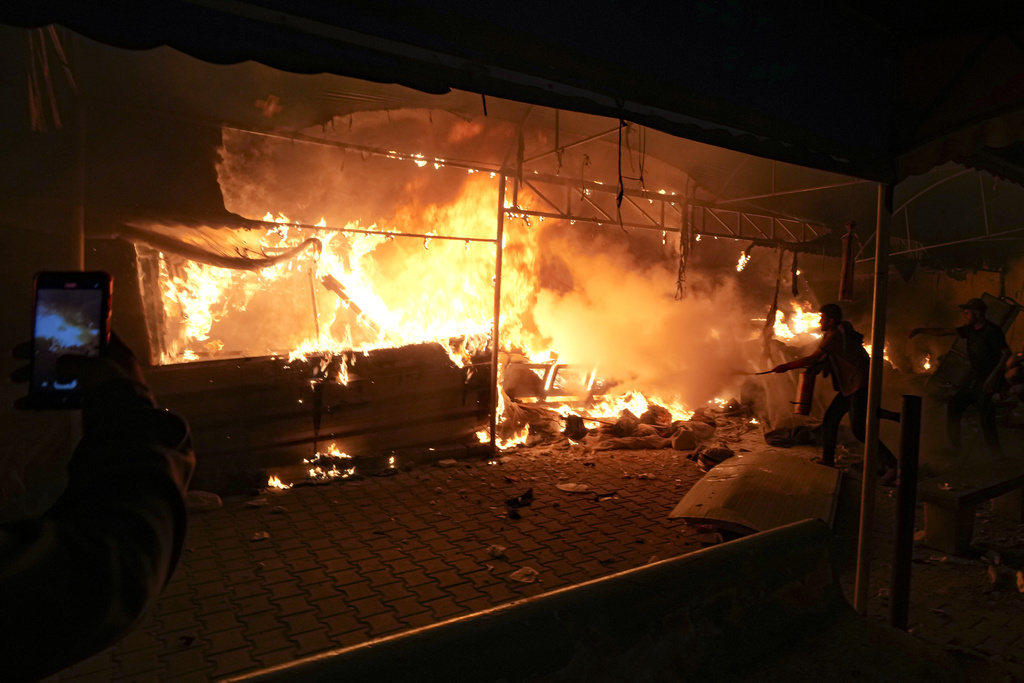 Νεκροί και τραυματίες από ισραηλινά πλήγματα σε κέντρο διανομής τροφίμων στη Λωρίδα της Γάζας